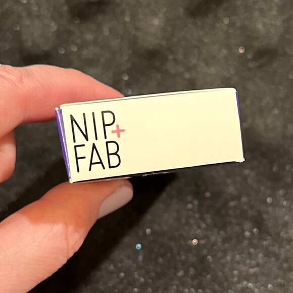 NIP+FAB Retinol Fix Eye Treatment - Picture 6 of 9